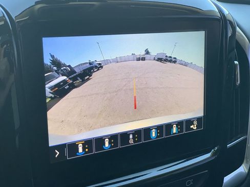 Certified 2021 Chevrolet Traverse Premier w/ Redline Edition FWD image 13