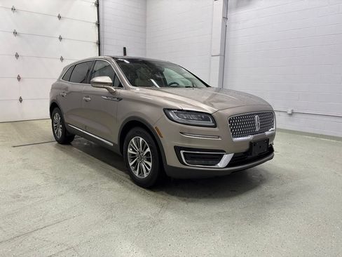 Used 2019 Lincoln Nautilus Select AWD/4WD image 2