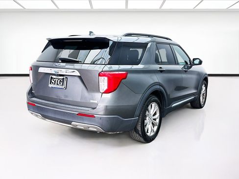 Used 2020 Ford Explorer XLT w/ Equipment Group 202A RWD image 4