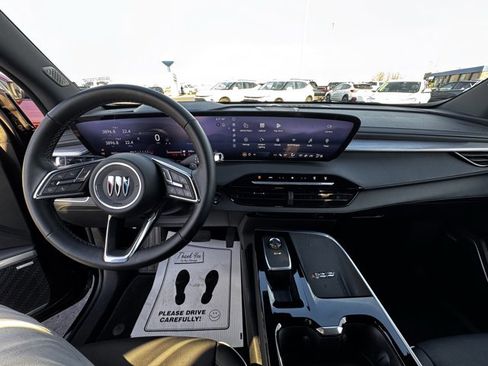 Used 2025 Buick Enclave Preferred image 16