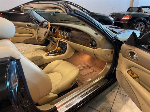 Used 2006 Jaguar XK8 Convertible RWD image 77