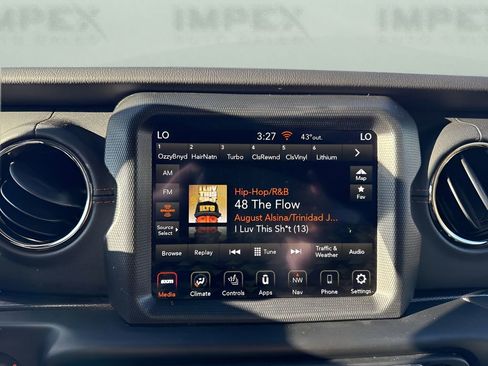 Used 2021 Jeep Wrangler Unlimited Sahara AWD/4WD image 16