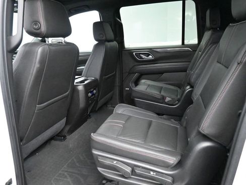 Used 2021 Chevrolet Suburban RST w/ Luxury Package image 19