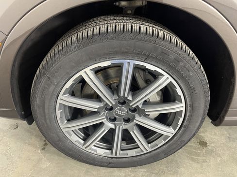 Used 2019 Audi Q7 2.0T Premium Plus AWD/4WD image 25