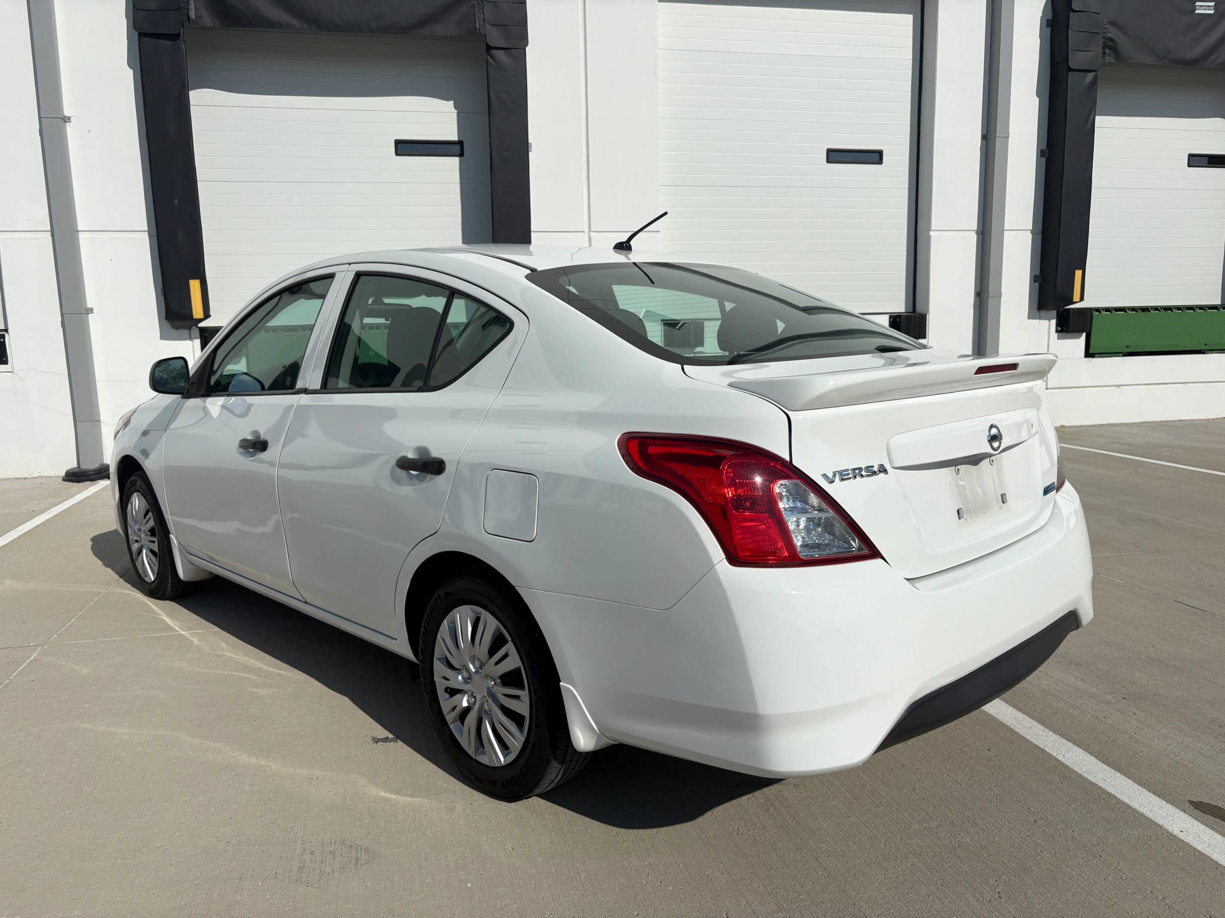 Used 2015 Nissan Versa S Plus FWD image 5
