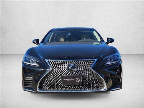 Used 2018 Lexus LS 500 w/ Accessory Package (Z2) image 2