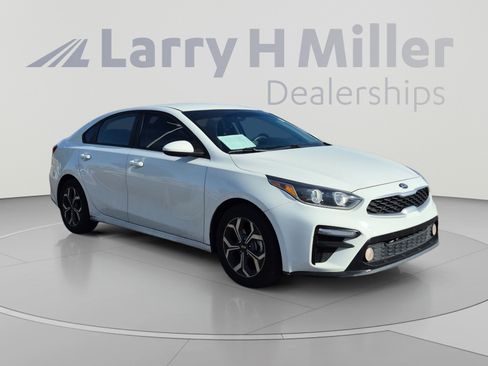 Used 2019 Kia Forte LXS FWD image 7
