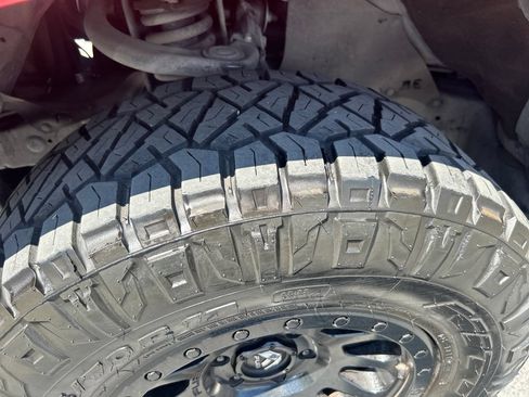Used 2016 Toyota 4Runner SR5 AWD/4WD image 16