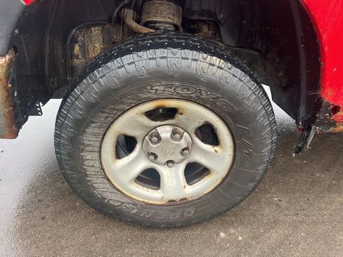 Used 2011 RAM 1500 Tradesman image 9