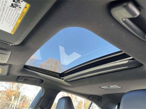 Used 2020 Toyota Corolla XSE image 21