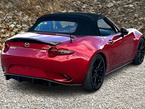 Used 2016 MAZDA MX-5 Miata Sport image 2