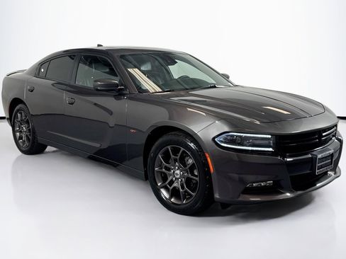 Used 2018 Dodge Charger GT image 3