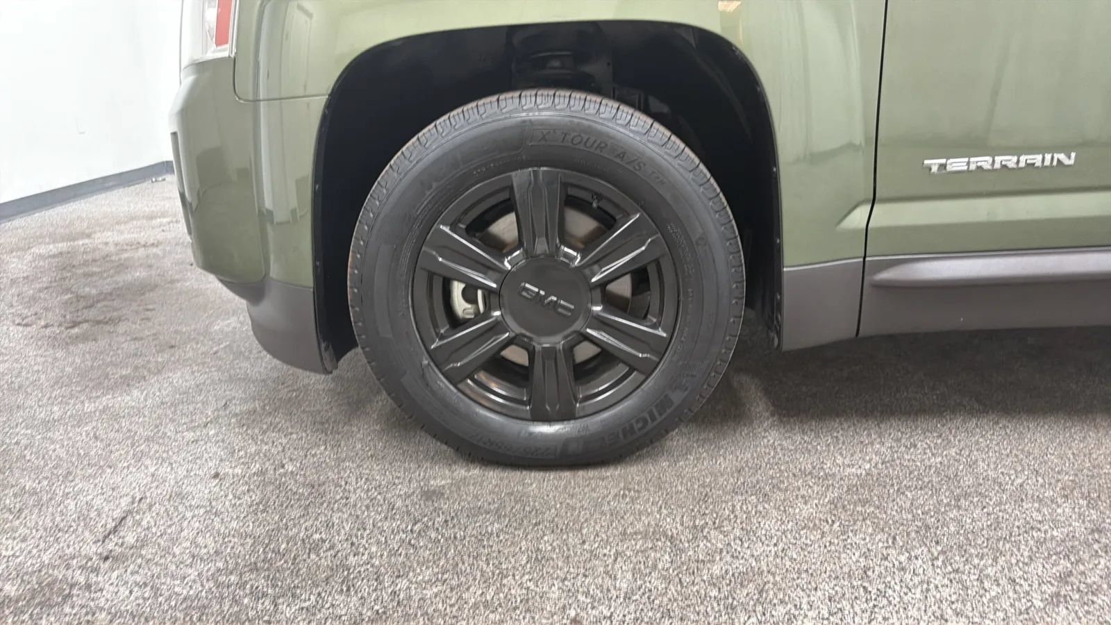 Used 2015 GMC Terrain SLE AWD/4WD image 28