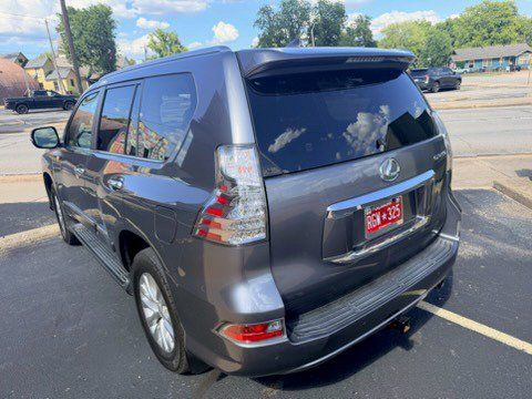 Used 2019 Lexus GX 460 Premium w/ Premium Package AWD/4WD image 3