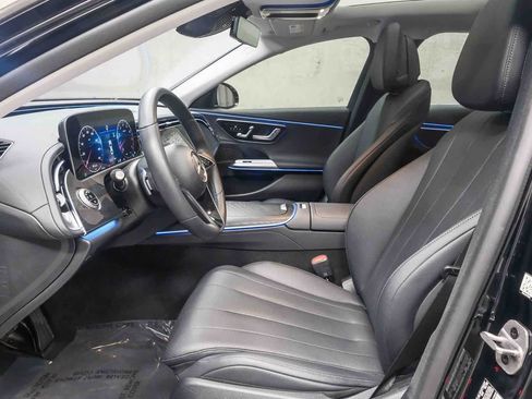 Used 2025 Mercedes-Benz E 350 Sedan image 18