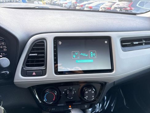 Used 2022 Honda HR-V LX image 19