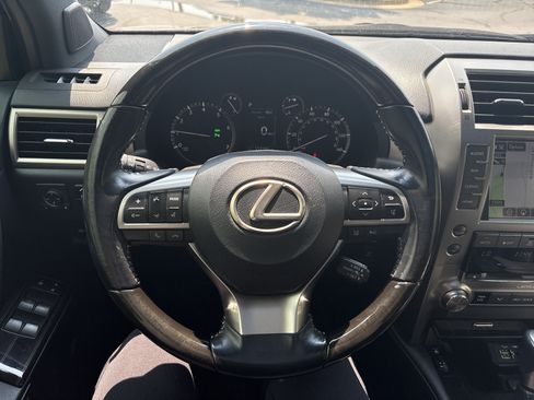 Used 2020 Lexus GX 460 Premium w/ Premium Package AWD/4WD image 18