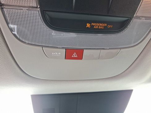 Used 2025 Kia Sportage EX image 26