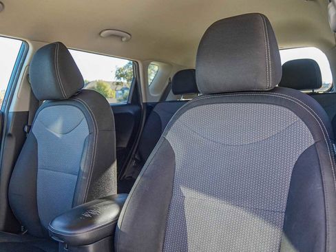 Used 2018 Kia Soul + image 11