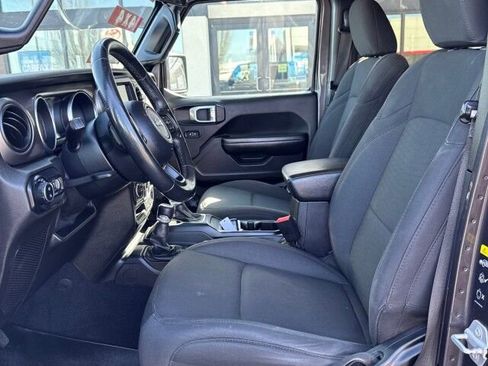 Used 2020 Jeep Gladiator Sport w/ Quick Order Package 24S image 10