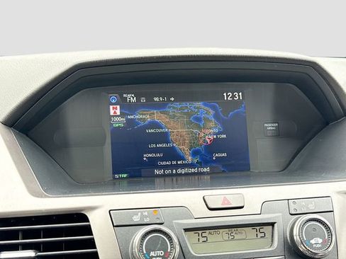 Used 2016 Honda Odyssey Touring Elite image 13