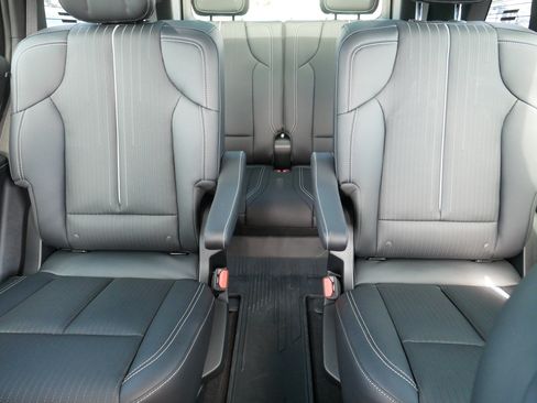 Used 2026 Cadillac Vistiq Sport w/ LPO, Floor Liner Package AWD/4WD image 13