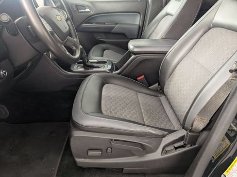 Used 2018 Chevrolet Colorado Z71 AWD/4WD image 11