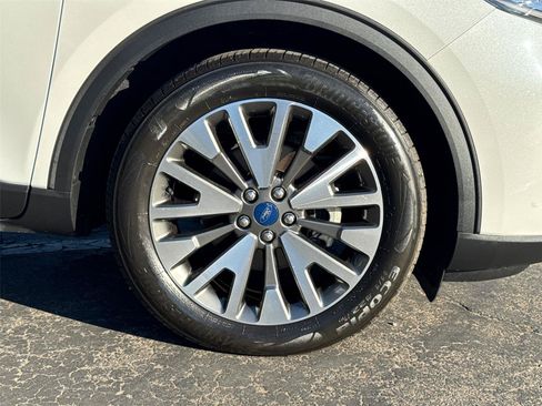 Used 2022 Ford Escape Titanium FWD image 6