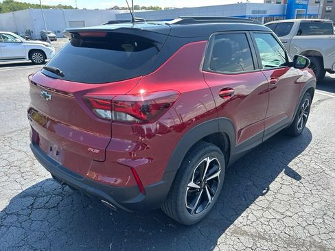 Used 2022 Chevrolet TrailBlazer RS w/ Sun and Liftgate Package AWD/4WD image 5