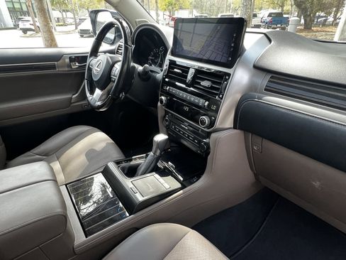 Certified 2022 Lexus GX 460 Premium w/ Premium Plus Package image 48