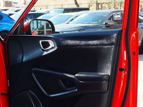 Used 2020 Kia Soul S image 33