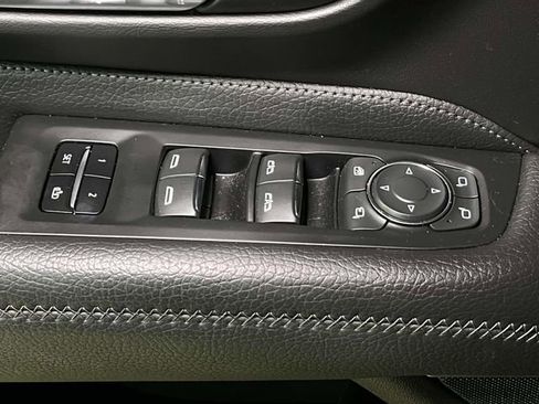 Used 2022 GMC Yukon XL Denali w/ Denali Ultimate Package AWD/4WD image 40