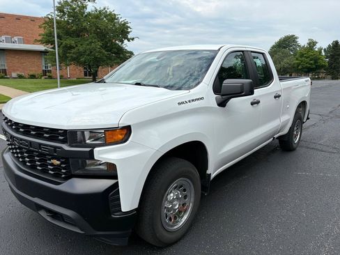 Used 2021 Chevrolet Silverado 1500 W/T AWD/4WD image 9