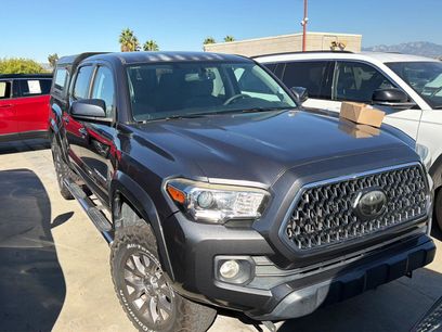 Used 2016 Toyota Tacoma SR5 w/ SR5 Appearance Package (SN)
