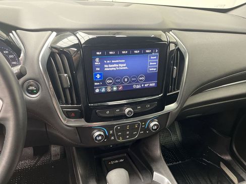 Certified 2023 Chevrolet Traverse LT w/ Midnight/Sport Edition AWD/4WD image 17