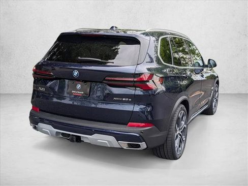 Used 2026 BMW X5 xDrive50e AWD/4WD image 2