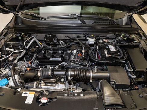 Used 2020 Honda Accord EX image 19