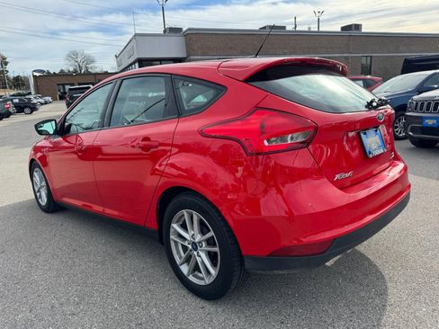 Used 2016 Ford Focus SE w/ SE Power Seat Package image 5