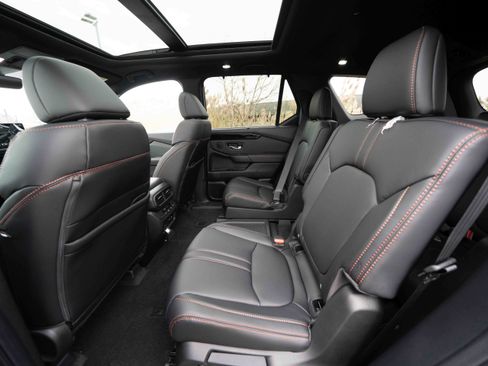 New 2025 Honda Pilot TrailSport image 23