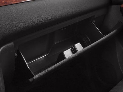 Used 2014 Chevrolet Suburban LS image 15