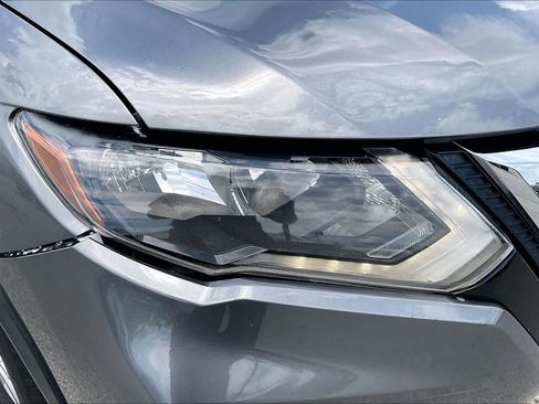 Used 2019 Nissan Rogue SV FWD image 28