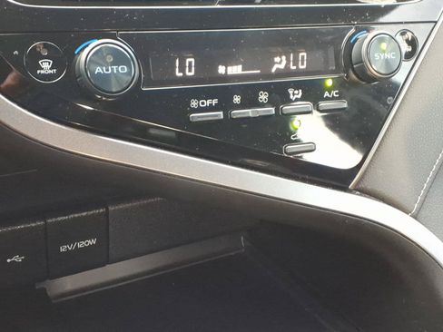 Certified 2023 Toyota Camry SE w/ Convenience Package FWD image 18