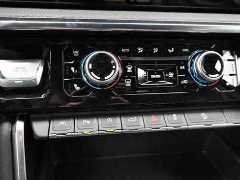 New 2026 GMC Sierra 1500 Denali w/ Denali Reserve Package image 16