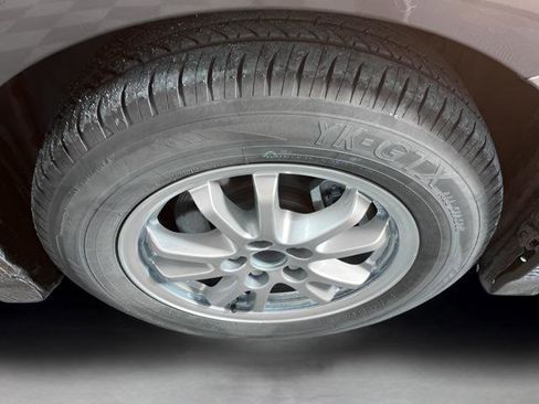 Used 2021 Toyota Prius Prime XLE w/ Carpet Mat Package (TMS) image 14