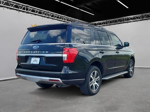 Used 2023 Ford Expedition XLT RWD image 5