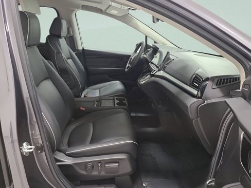 Used 2025 Honda Odyssey Touring image 13