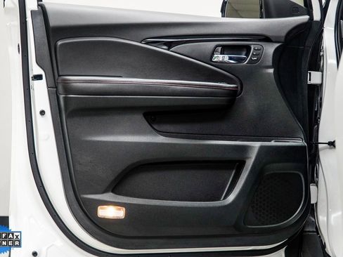 Used 2025 Honda Ridgeline Black Edition image 37