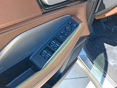 Used 2025 Acura MDX FWD w/ Technology Package image 16