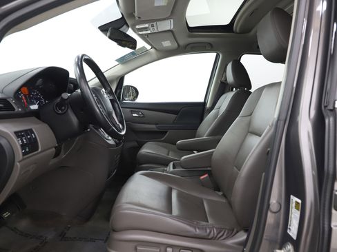 Used 2016 Honda Odyssey Touring Elite image 30