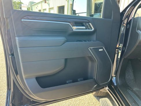 New 2026 GMC Sierra 2500 SLT w/ SLT Premium Package image 11